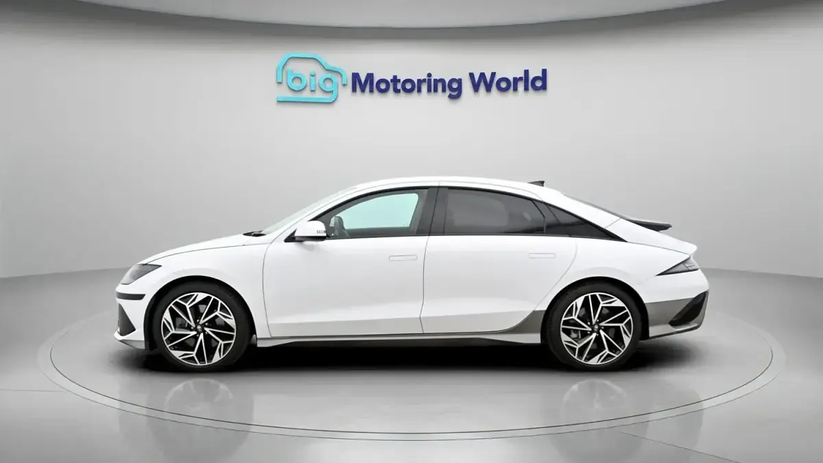 Used Hyundai Ioniq 6 Premium 239 kW (325 HP) 2023 White Sedan