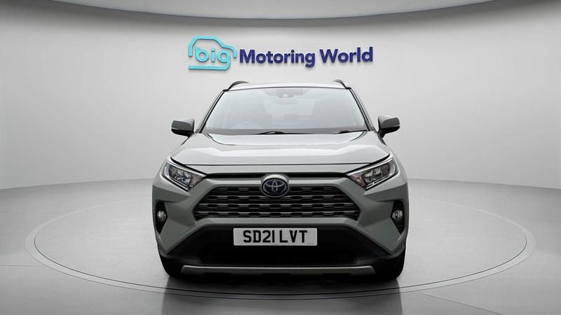 Used Toyota RAV4 Hybrid 215 HP (158 kW) 2021 SUV