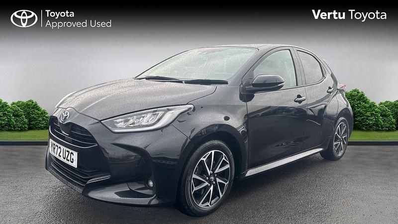 Used Toyota Yaris Hybrid Design 116 HP (85 kW) 2023 Black Hatchback