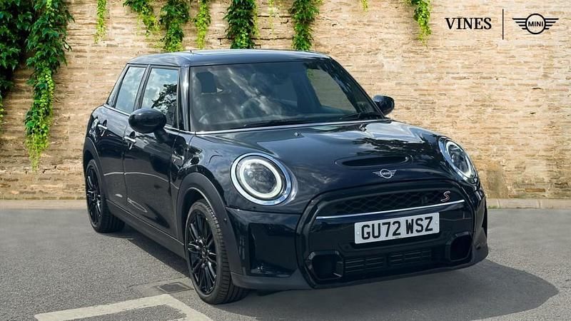 Black Used 2022 Mini Cooper S Exclusive Hatchback | £23,773 (A bit pricey) - Image 1/4
