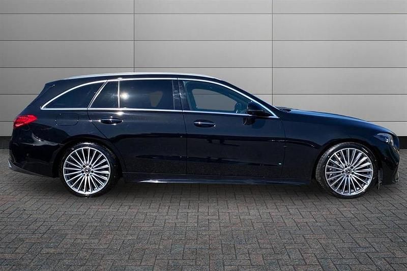 Second-hand Mercedes C220 AMG Line Premium 200 CP (147 kW) 2022 Negru Break