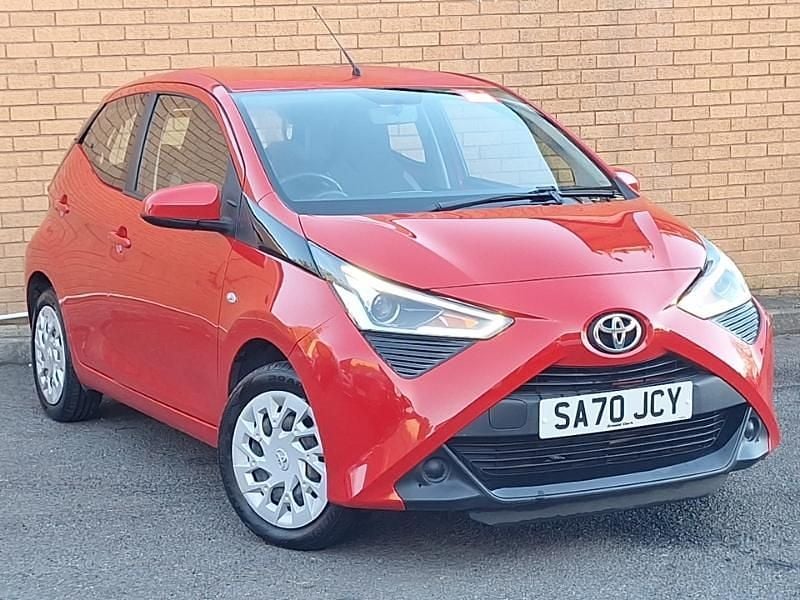Red Used 2020 Toyota Aygo X-play Hatchback | £8,498 (Good price) - Image 1/4