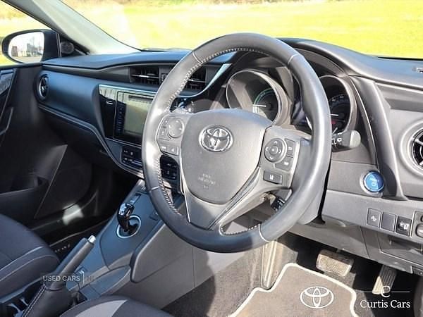 Used Toyota Auris Hybrid 2018 Grey Hatchback