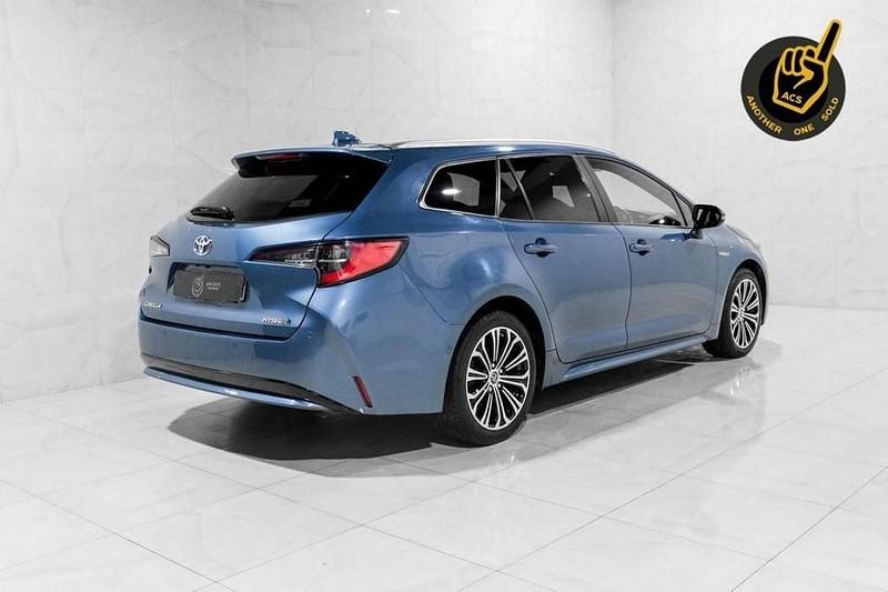 Used Toyota Corolla Design 122 HP (89 kW) 2020 Blue Estate