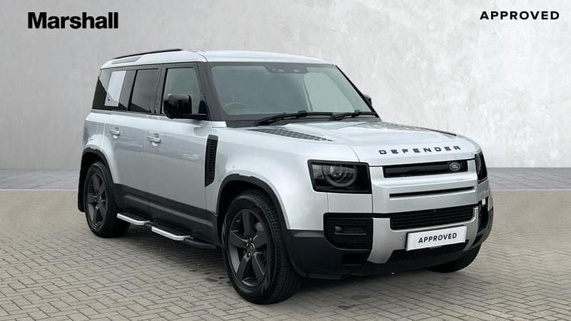 Premium metallic silicon silver Used 2020 Land Rover Defender HSE SUV | £43,798 (Fair price) - Image 1/4