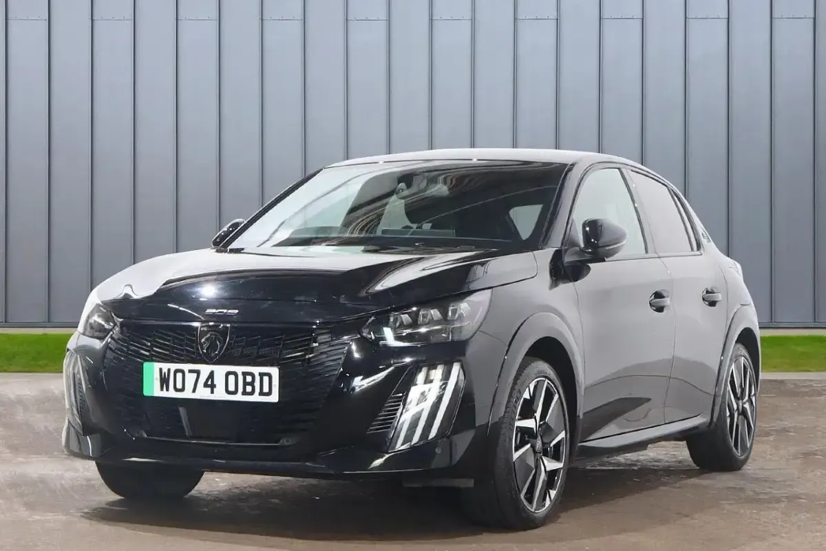 Used Peugeot e-208 GT 113 kW (154 HP) 2025 Black Hatchback