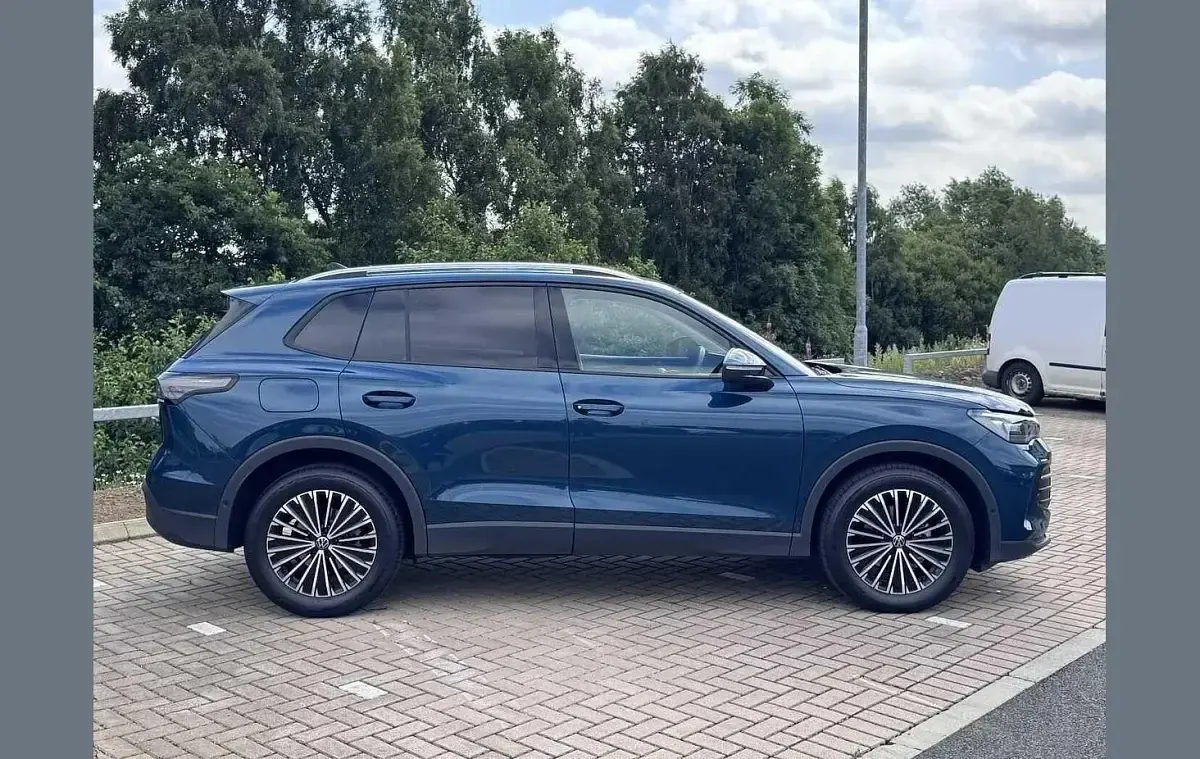 Used VW Tiguan Match 147 HP (108 kW) 2025 Blue SUV