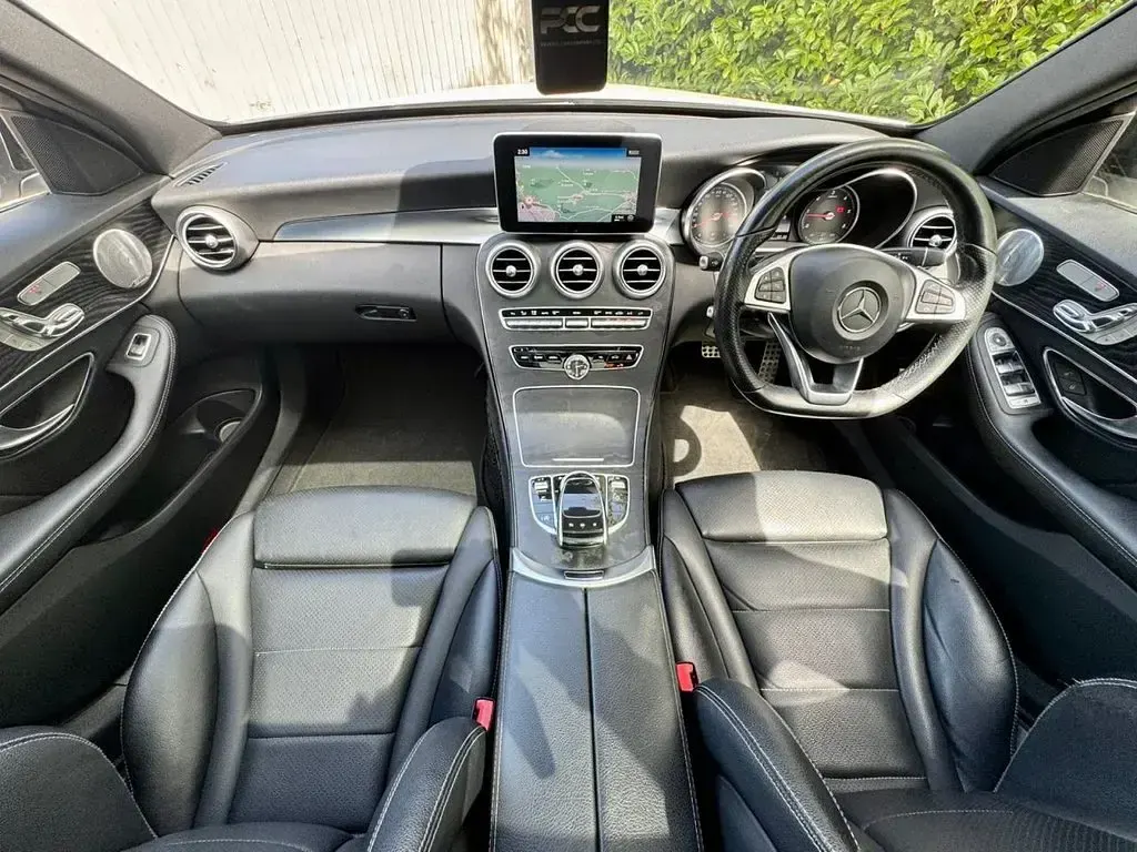Used Mercedes C250 AMG Line Premium Plus 204 HP (150 kW) 2017 White Estate