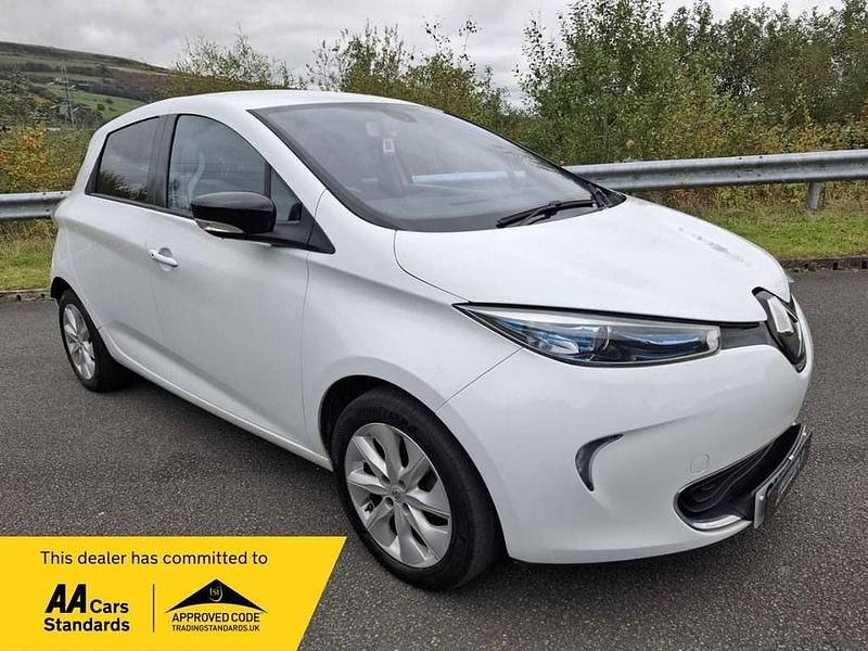 White Used 2016 Renault Zoe Dynamique Hatchback | £4,499 (Fair price) - Image 1/4