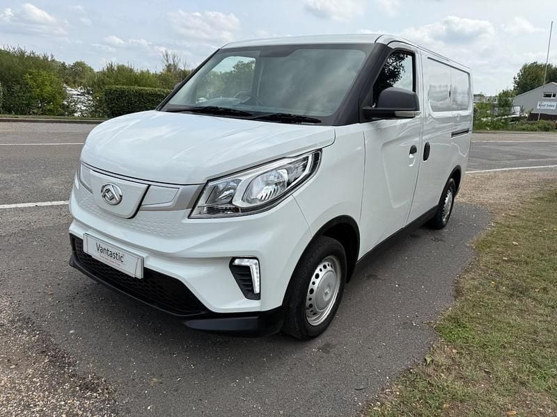 Used Maxus eDeliver 3 89 kW (122 HP) 2022 White Van