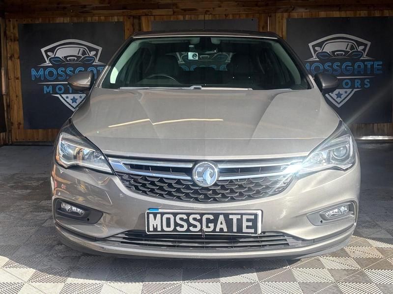 Used Vauxhall Astra Elite 150 HP (110 kW) 2017 Grey Hatchback