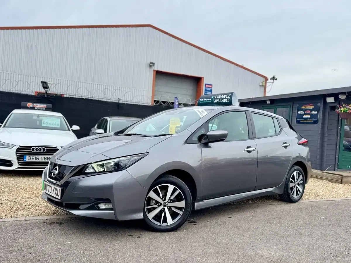Used Nissan Leaf Acenta 110 kW (150 HP) 2020 Grey Hatchback