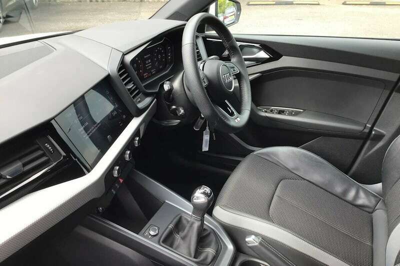 Used Audi A1 S-Line 95 HP (69 kW) 2019 White SUV