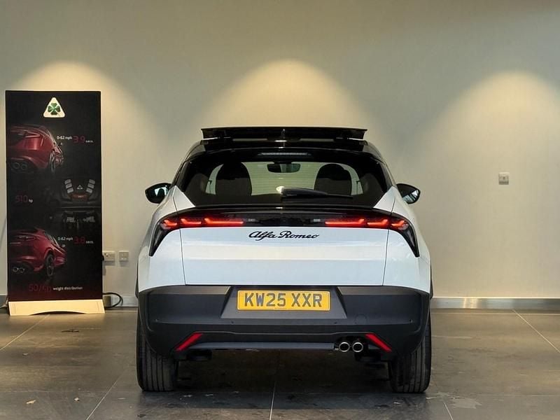 New Alfa Romeo GT Junior 136 HP (100 kW) 2025 Sempione white Hatchback