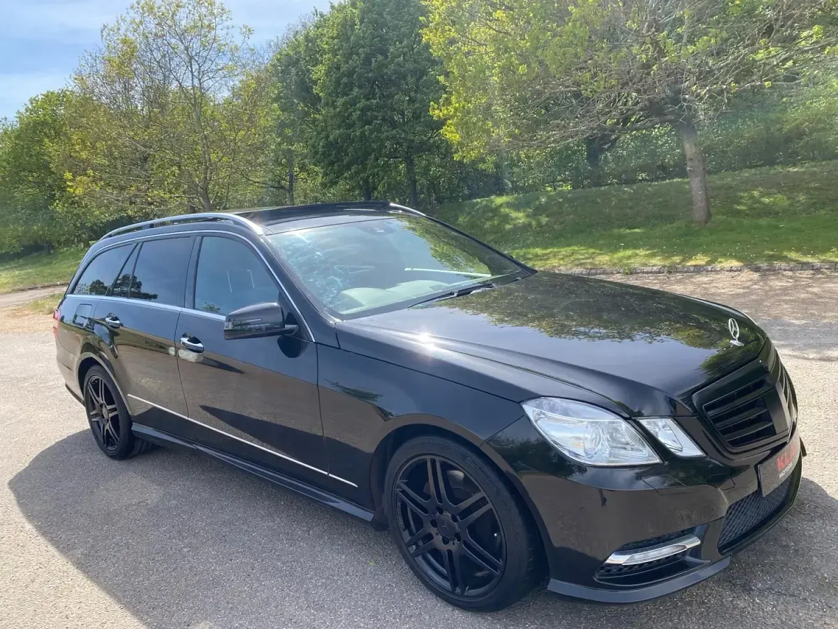 Używany Mercedes E350 AMG 2013 Czarny Kombi