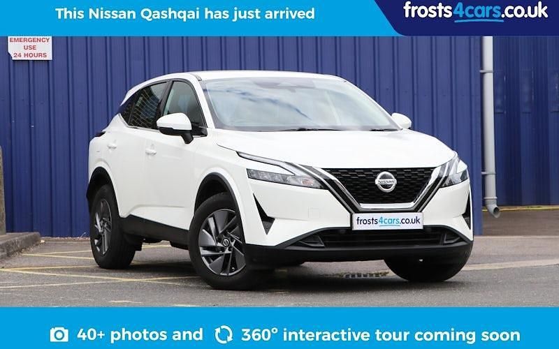 White Used 2021 Nissan Qashqai Acenta Premium SUV | £16,395 (Good price) - Image 1/4