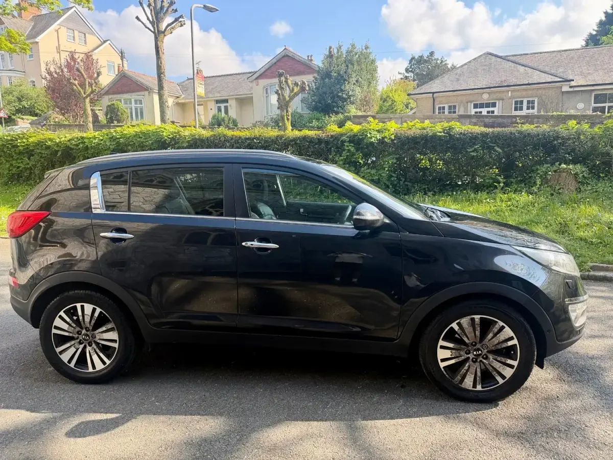 Usado Kia Sportage 115 HP (84 kW) 2014 Preto SUV