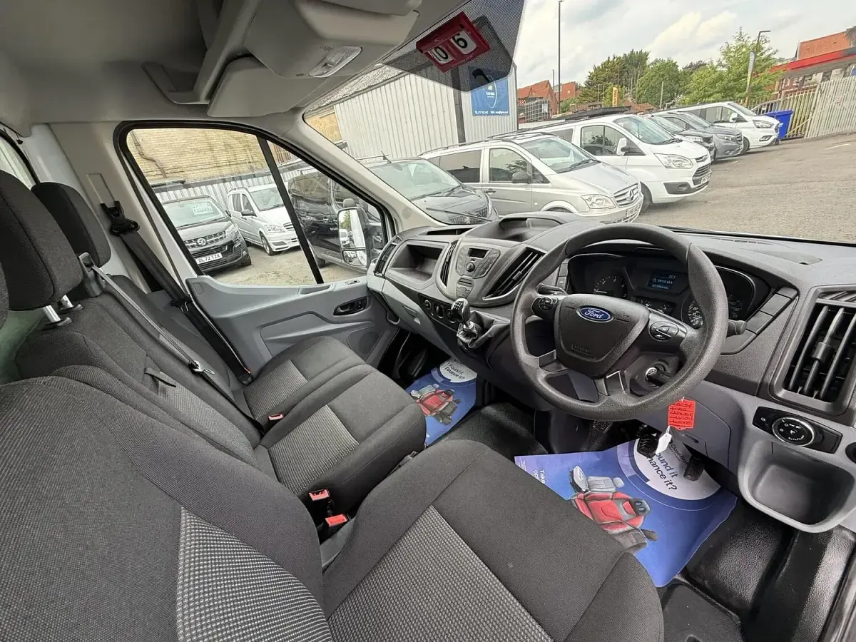 Used Ford Transit 130 HP (95 kW) 2018 White Cabriolet