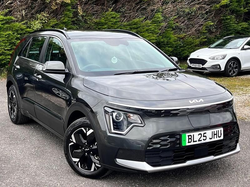 Grey Used 2025 Kia e-Niro SUV | £24,400 (Super price) - Image 1/4