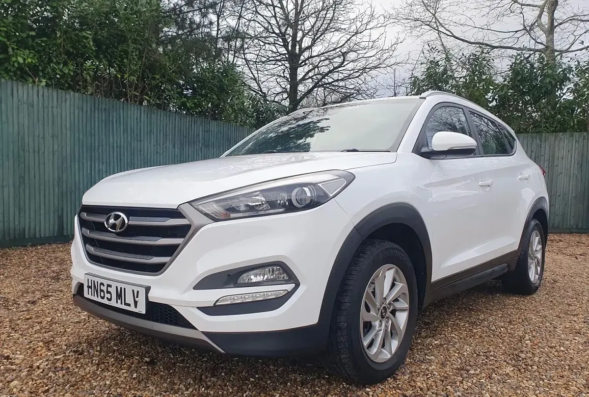 Used Hyundai Tucson SE 116 HP (85 kW) 2015 White SUV