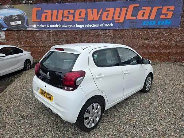 Used Peugeot 108 Active 68 HP (50 kW) 2018 White Hatchback