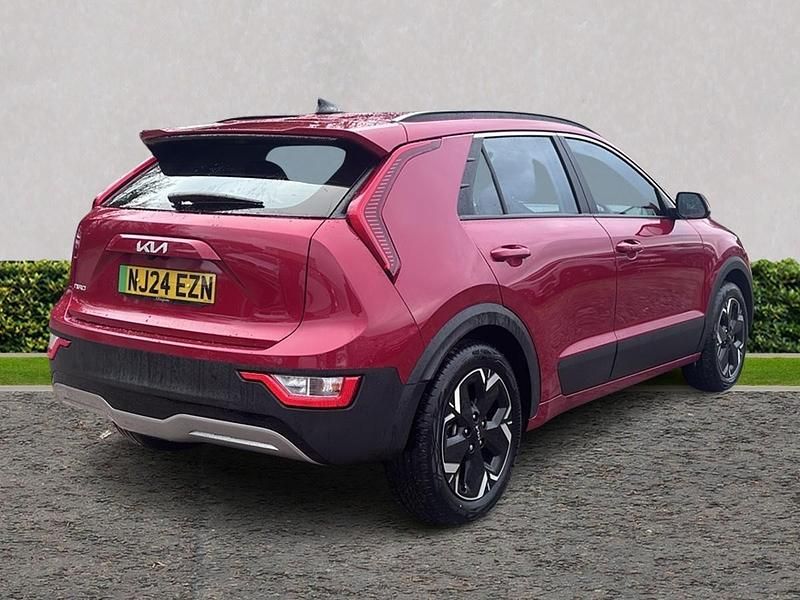 Used Kia Niro 150 kW (204 HP) 2024 Red SUV
