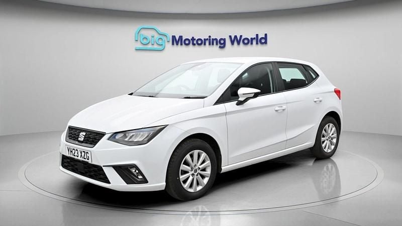 Used Seat Ibiza SE 94 HP (69 kW) 2023 White Hatchback