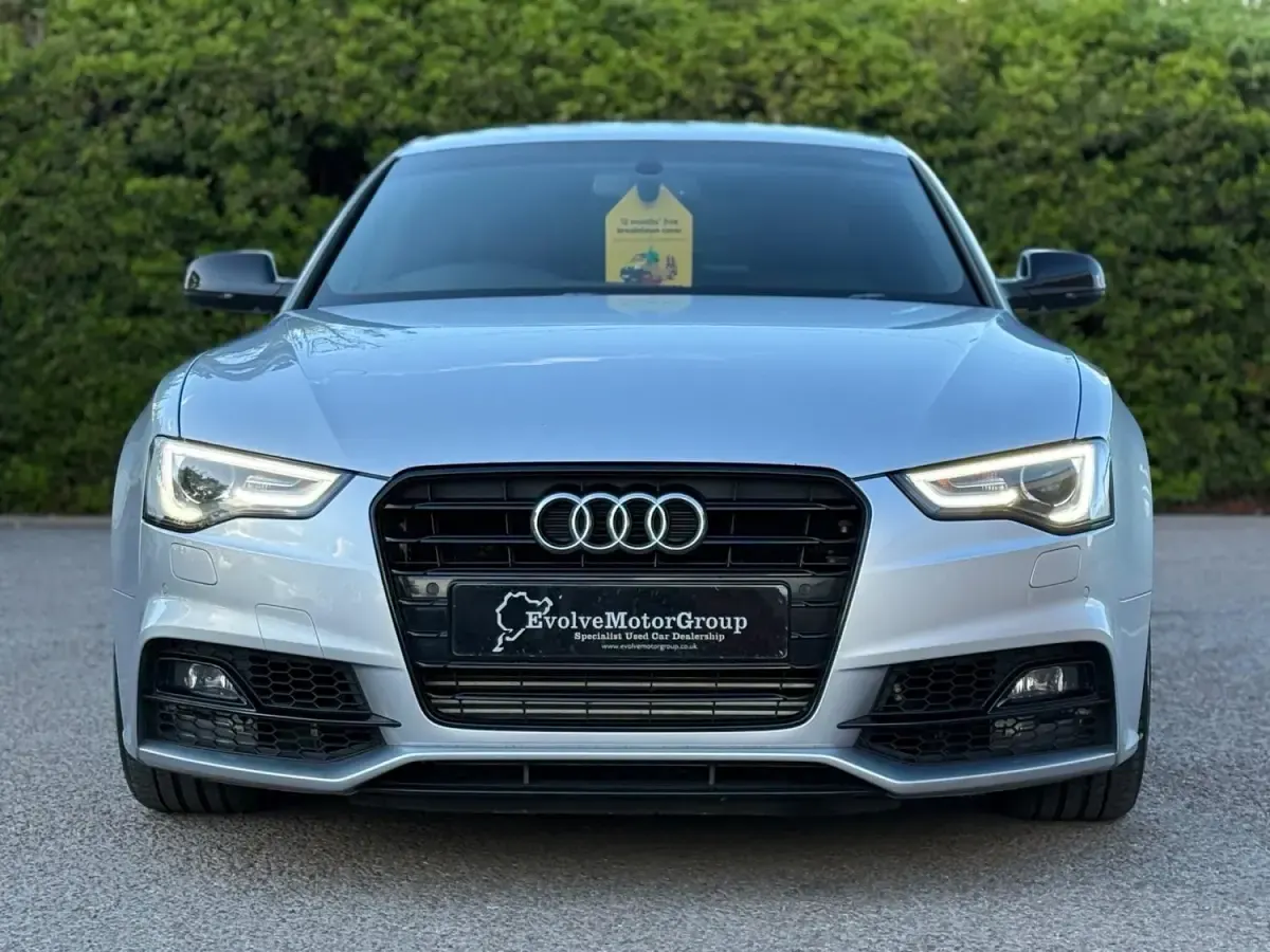 Begagnad Audi A5 Black Edition 2015 Silver Sportkupé