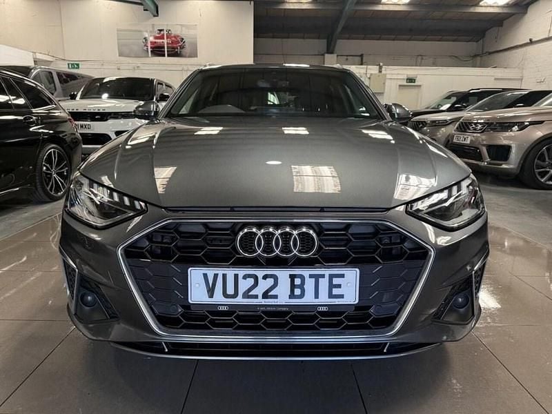 Begagnad Audi A4 S-Line 204 HK (150 kW) 2022 Grå Kombi