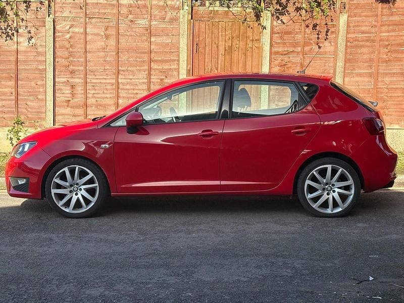 Used Seat Ibiza FR 90 HP (66 kW) 2016 Red Hatchback