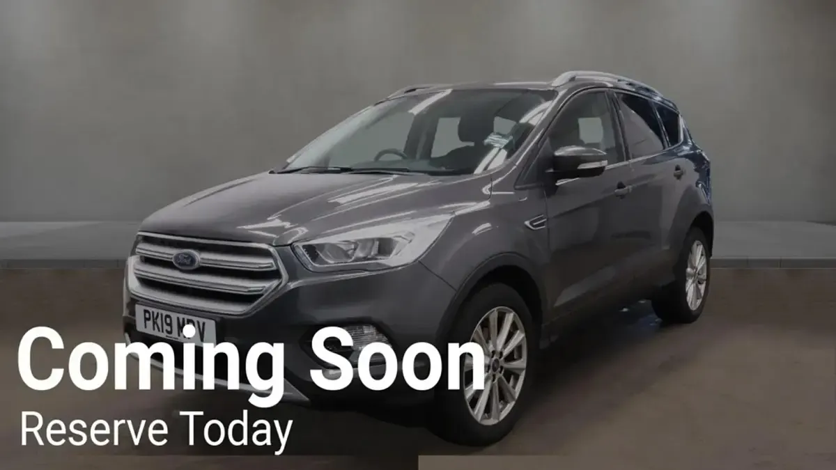 Usado Ford Kuga Titanium 150 HP (110 kW) 2019 Cinzento SUV