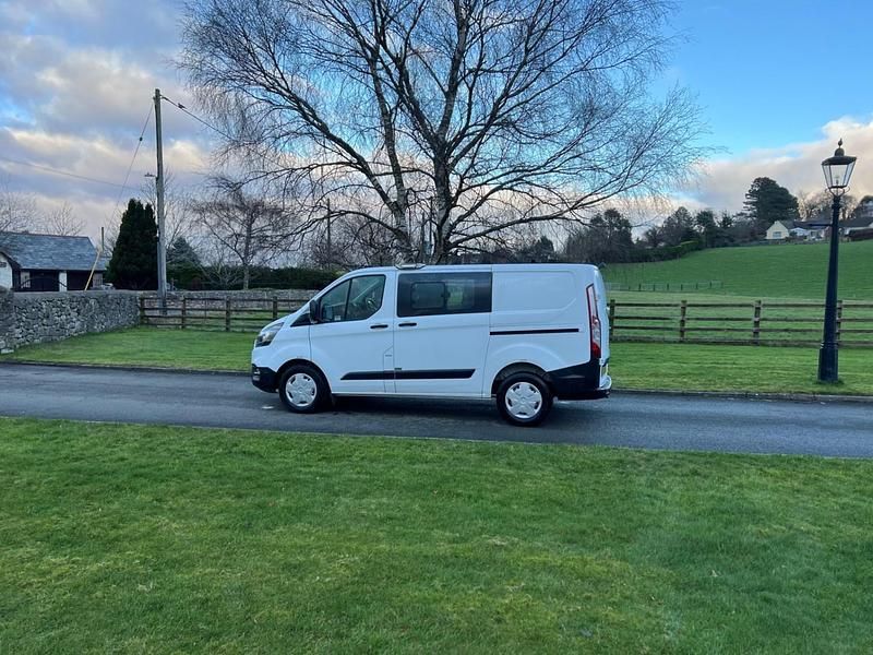 Used Ford Transit Custom 105 HP (77 kW) 2019 White Van