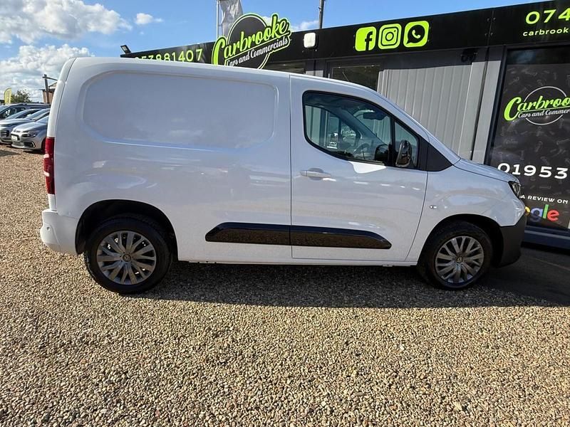 Used Peugeot Partner 114 HP (83 kW) 2024 White MPV