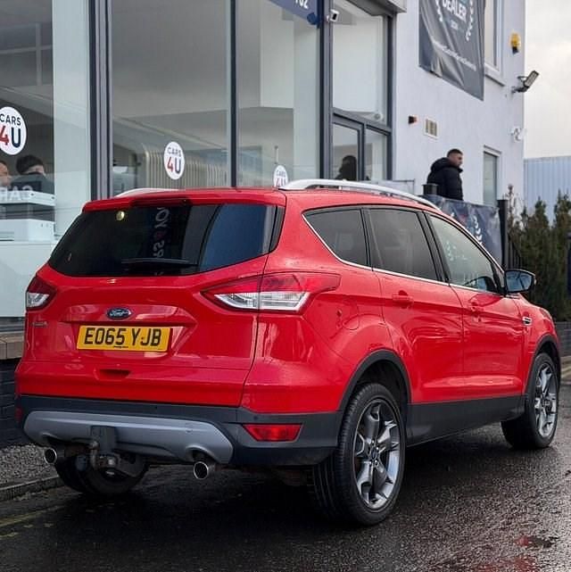 Usado Ford Kuga Titanium X 180 HP (132 kW) 2015 Vermelho SUV