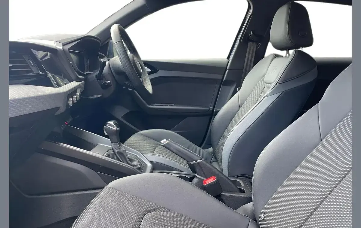 Used Audi A1 S-Line 147 HP (108 kW) 2025 Blue SUV