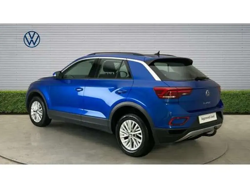 Used VW T-Roc Life 150 HP (110 kW) 2023 Blue SUV