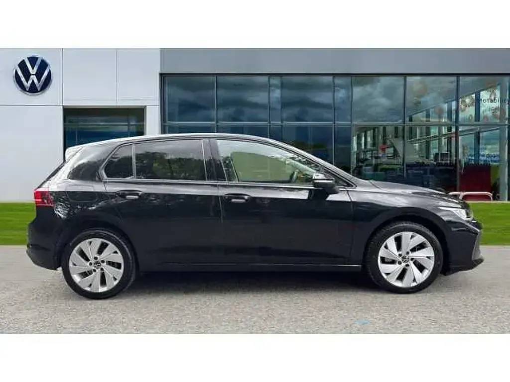 Used VW Golf VIII 204 HP (150 kW) 2025