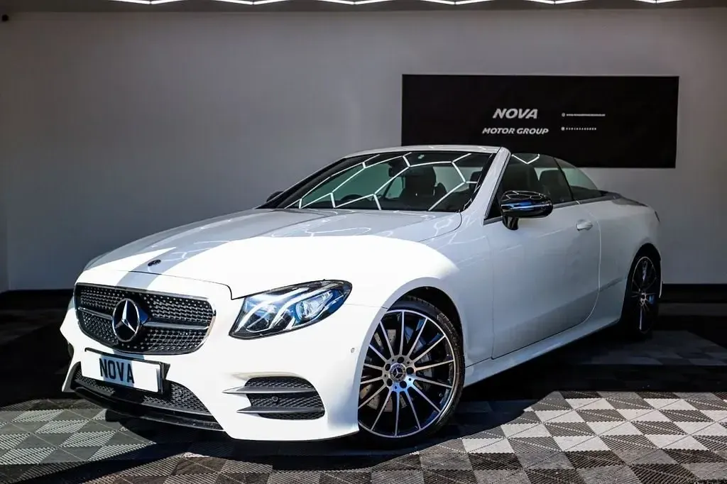 Begagnad Mercedes E350 AMG line 313 HK (230 kW) 2019 Vit Cab
