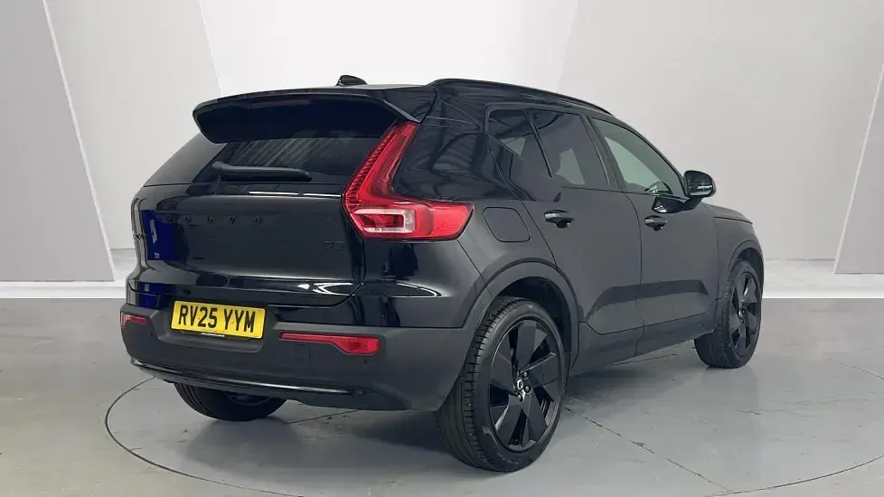 Usado Volvo XC40 Plus 2025 Negro SUV