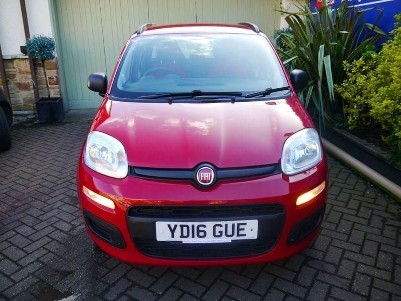 Used Fiat Panda Easy 69 HP (50 kW) 2016 Red Hatchback