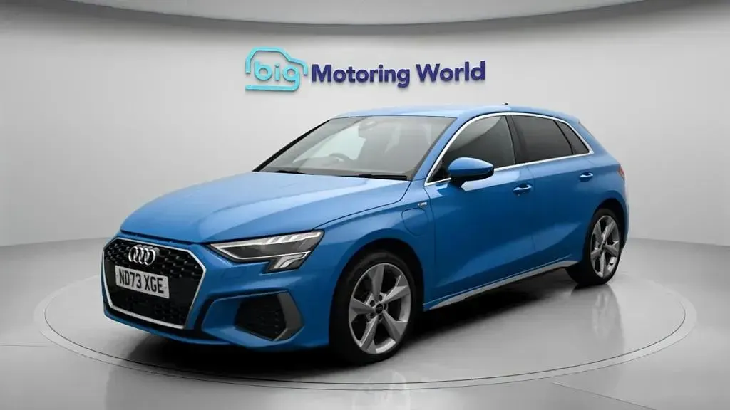 Used Audi A3 Sportback S-Line 204 HP (150 kW) 2023 Blue Hatchback