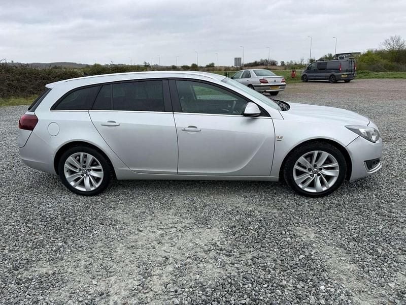 Used Vauxhall Insignia SRi 163 HP (119 kW) 2013 Silver Estate