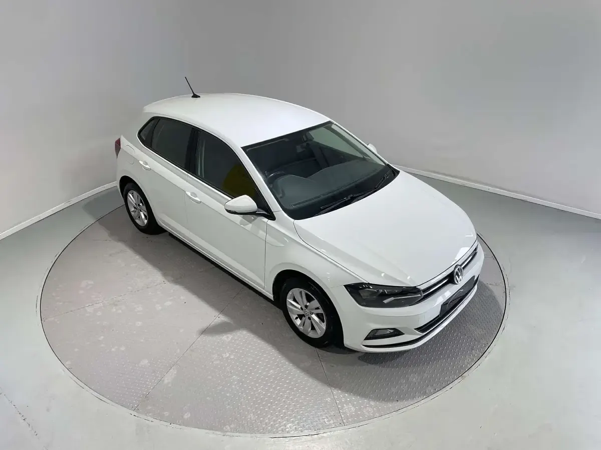 Used VW Polo SE 95 HP (69 kW) 2018 White Hatchback