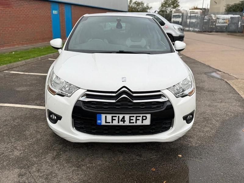 Used Citroën DS4 2014 White Hatchback