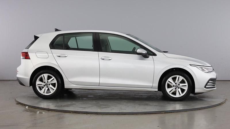 Used VW Golf VII Life 130 HP (95 kW) 2021 Silver Hatchback