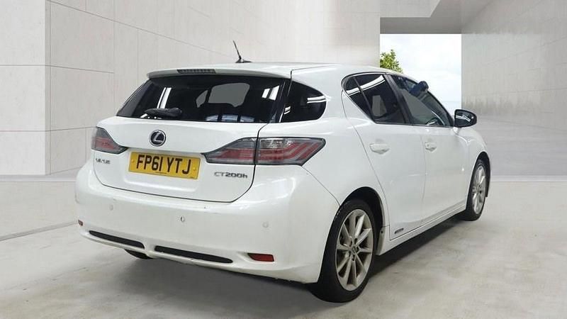 Used Lexus CT200h 2012 White Hatchback