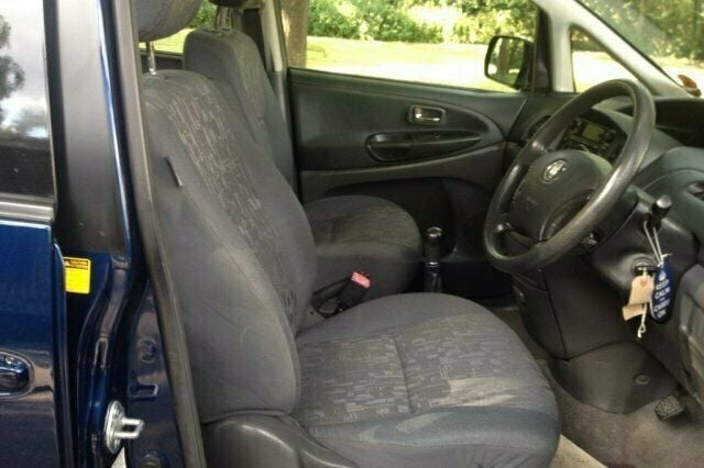 Used Toyota Previa 114 HP (83 kW) 2004 MPV