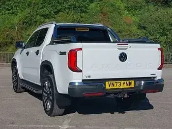 Begagnad VW Amarok Aventura 2024 Vit Pickup