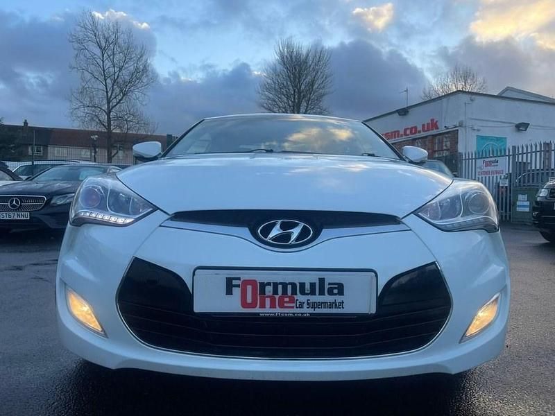 Used Hyundai Veloster Sport 138 HP (101 kW) 2012 White Hatchback