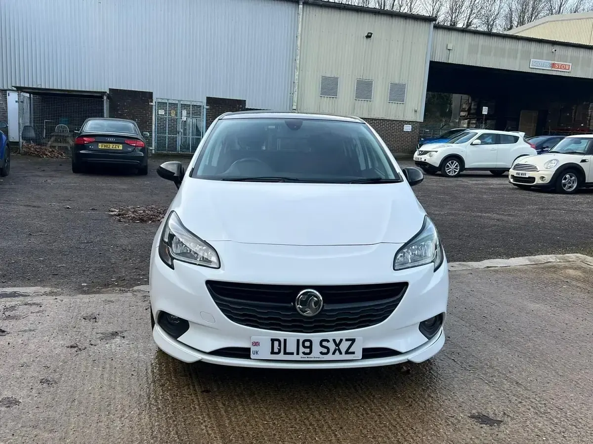 Used Vauxhall Corsa SRi 2019 White Hatchback